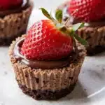 mini chocolate cheesecake cups